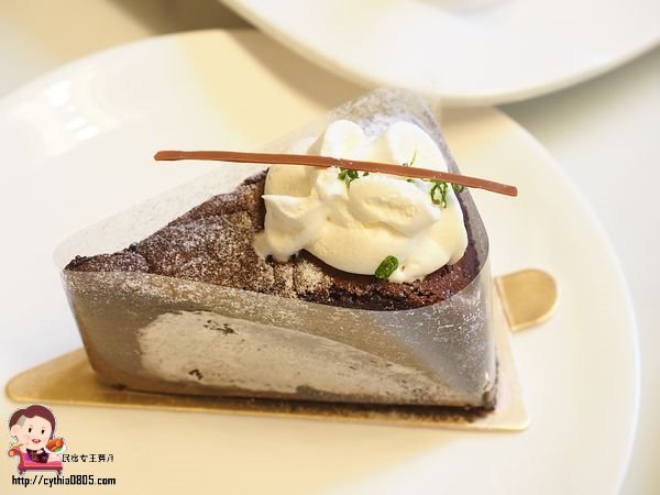 桃園大園青埔美食-聖朵莉-高鐵附近的平價優質餐廳,手工麵包雞讓人驚喜連連 (邀約) @民宿女王芽月-美食.旅遊.全台趴趴走