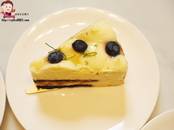 桃園大園青埔美食-聖朵莉-高鐵附近的平價優質餐廳,手工麵包雞讓人驚喜連連 (邀約) @民宿女王芽月-美食.旅遊.全台趴趴走