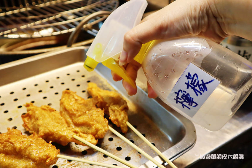 新竹城隍廟美食推薦！炸蛋旗魚黑輪，手工現做現炸外酥內Q！下午茶外送賣完為止