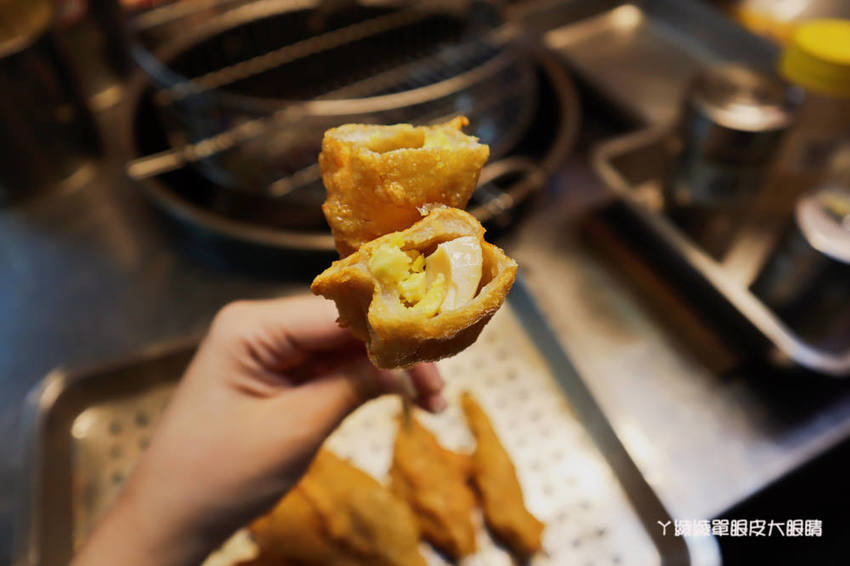 新竹城隍廟美食推薦！炸蛋旗魚黑輪，手工現做現炸外酥內Q！下午茶外送賣完為止