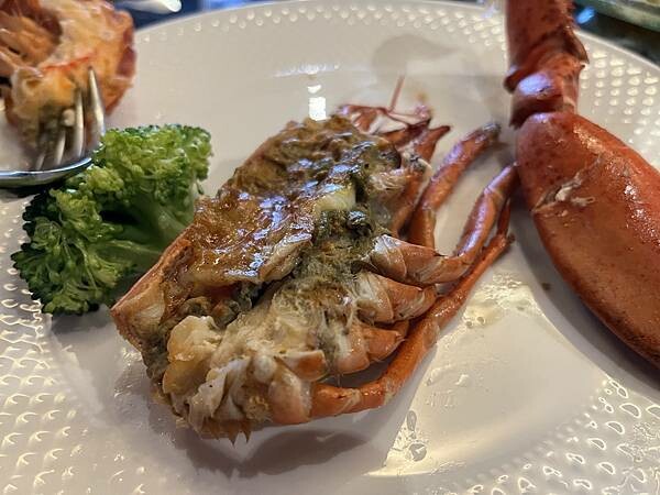 台北美食_夏慕尼新香榭鐵板燒(王品集團、國父紀念館站美食推薦 台北美食_夏慕尼新香榭鐵板燒(王品集團、國父紀念館站美食推薦