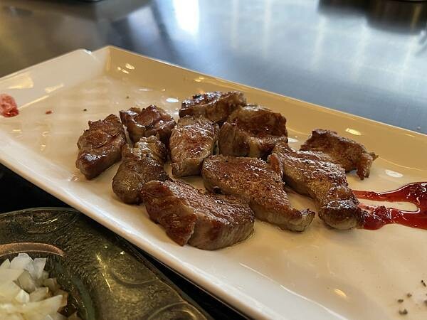 台北美食_夏慕尼新香榭鐵板燒(王品集團、國父紀念館站美食推薦 台北美食_夏慕尼新香榭鐵板燒(王品集團、國父紀念館站美食推薦