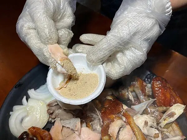 LINE_ALBUM_雞老闆_250224_30