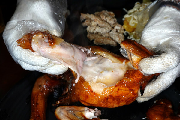 台北市文山區原塊肉自製醬料串燒台北居酒屋-師大學生最愛的雞老闆萬隆店，壽星免費送烤雞、學生399吃機、清梅酒無限暢飲方案