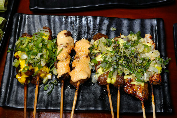 台北市文山區原塊肉自製醬料串燒台北居酒屋-師大學生最愛的雞老闆萬隆店，壽星免費送烤雞、學生399吃機、清梅酒無限暢飲方案