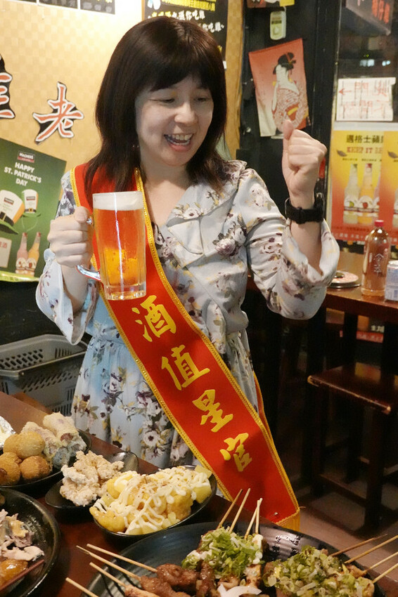 台北市文山區原塊肉自製醬料串燒台北居酒屋-師大學生最愛的雞老闆萬隆店，壽星免費送烤雞、學生399吃機、清梅酒無限暢飲方案