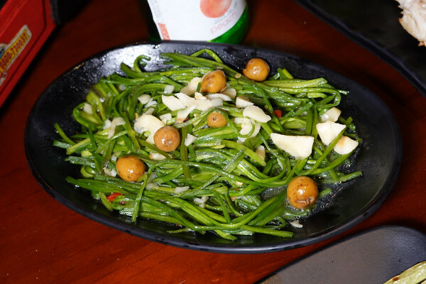 台北市文山區原塊肉自製醬料串燒台北居酒屋-師大學生最愛的雞老闆萬隆店，壽星免費送烤雞、學生399吃機、清梅酒無限暢飲方案