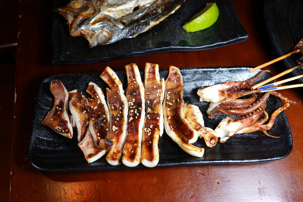 台北市文山區原塊肉自製醬料串燒台北居酒屋-師大學生最愛的雞老闆萬隆店，壽星免費送烤雞、學生399吃機、清梅酒無限暢飲方案