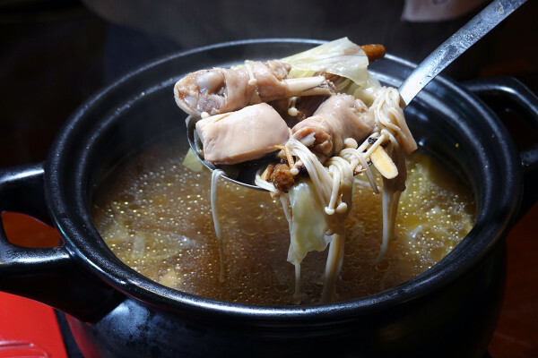 台北市文山區原塊肉自製醬料串燒台北居酒屋-師大學生最愛的雞老闆萬隆店，壽星免費送烤雞、學生399吃機、清梅酒無限暢飲方案