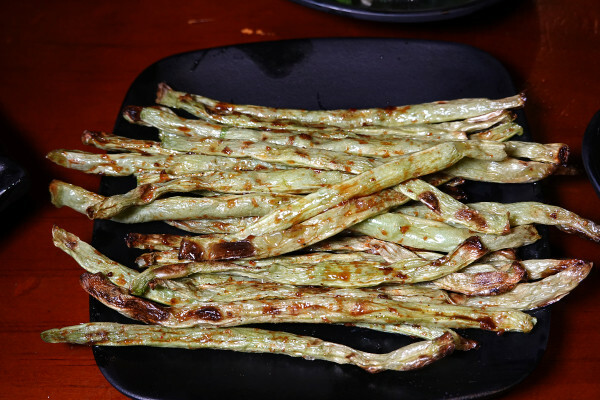 台北市文山區原塊肉自製醬料串燒台北居酒屋-師大學生最愛的雞老闆萬隆店，壽星免費送烤雞、學生399吃機、清梅酒無限暢飲方案