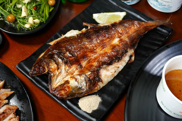 台北市文山區原塊肉自製醬料串燒台北居酒屋-師大學生最愛的雞老闆萬隆店，壽星免費送烤雞、學生399吃機、清梅酒無限暢飲方案