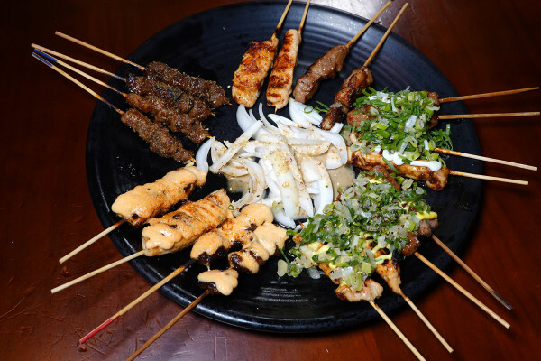 台北市文山區原塊肉自製醬料串燒台北居酒屋-師大學生最愛的雞老闆萬隆店，壽星免費送烤雞、學生399吃機、清梅酒無限暢飲方案