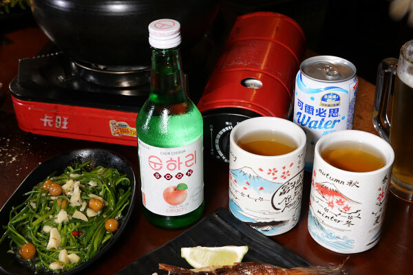 台北市文山區原塊肉自製醬料串燒台北居酒屋-師大學生最愛的雞老闆萬隆店，壽星免費送烤雞、學生399吃機、清梅酒無限暢飲方案