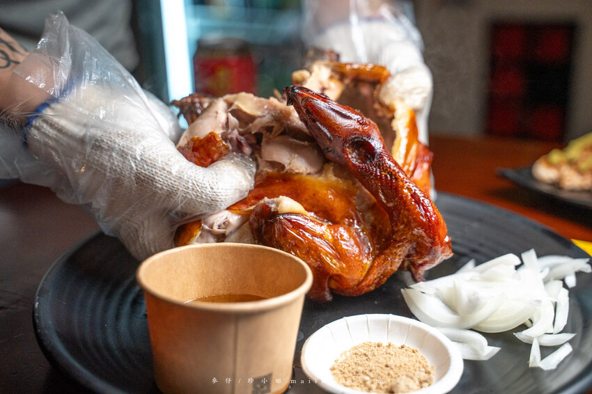 雞老闆桶仔雞萬隆店|這次老闆不只生日要請你吃雞,新推的清酒梅酒喝到飽,聚餐首選啦!