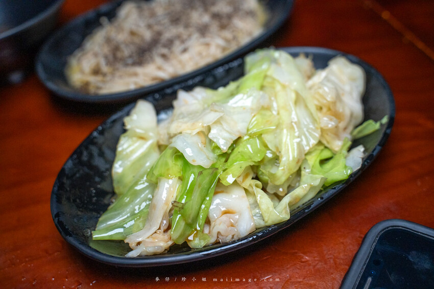 雞老闆桶仔雞萬隆店|這次老闆不只生日要請你吃雞,新推的清酒梅酒喝到飽,聚餐首選啦!