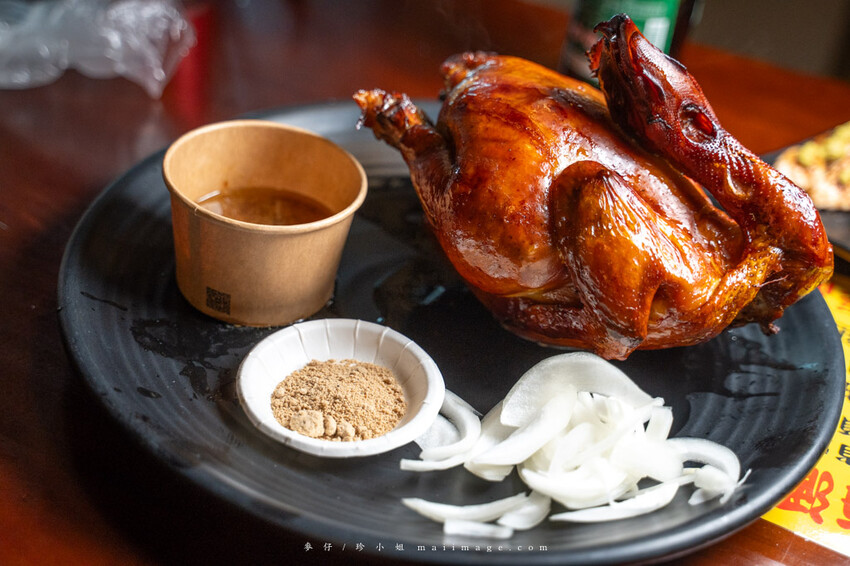 雞老闆桶仔雞萬隆店|這次老闆不只生日要請你吃雞,新推的清酒梅酒喝到飽,聚餐首選啦!