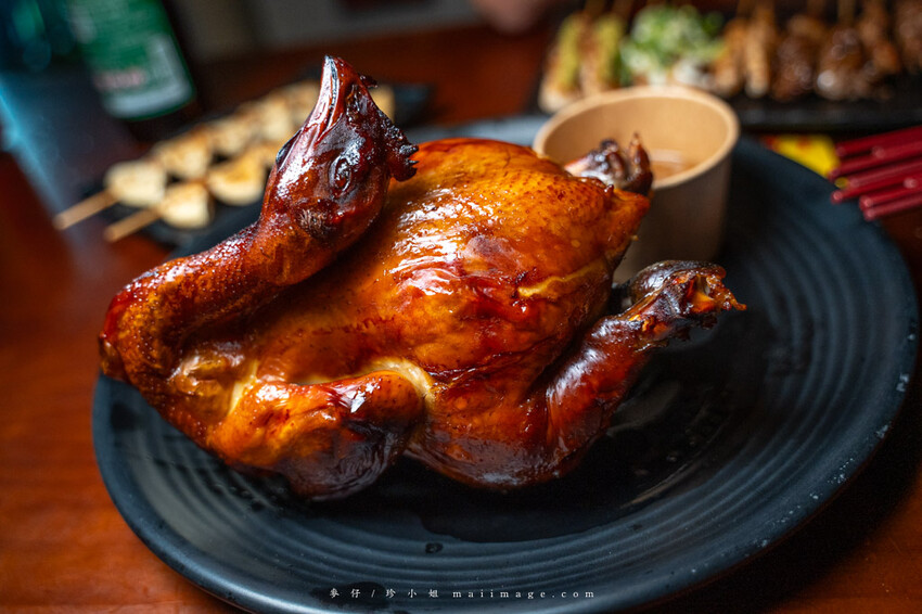 雞老闆桶仔雞萬隆店|這次老闆不只生日要請你吃雞,新推的清酒梅酒喝到飽,聚餐首選啦!