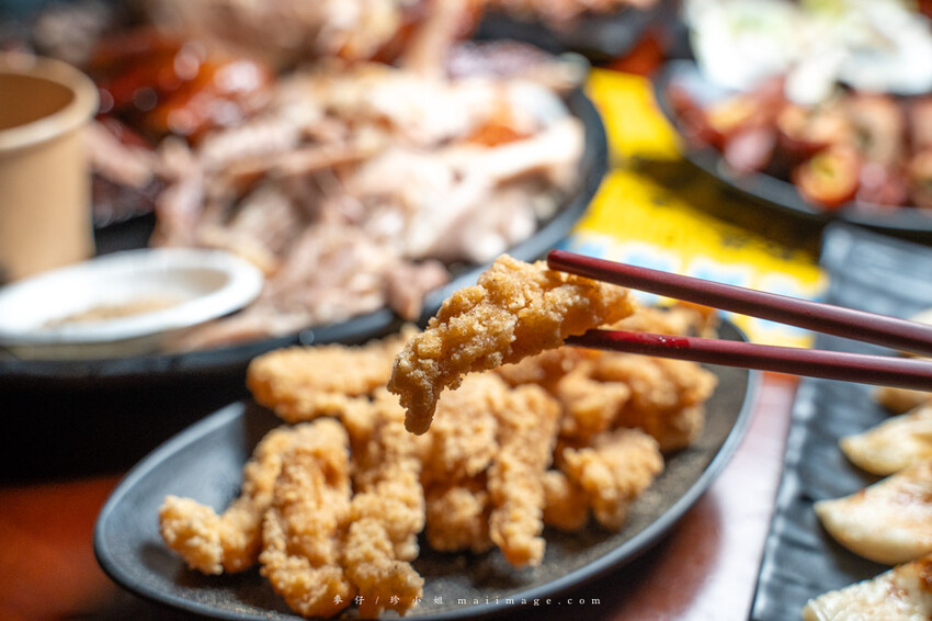 雞老闆桶仔雞萬隆店|這次老闆不只生日要請你吃雞,新推的清酒梅酒喝到飽,聚餐首選啦!