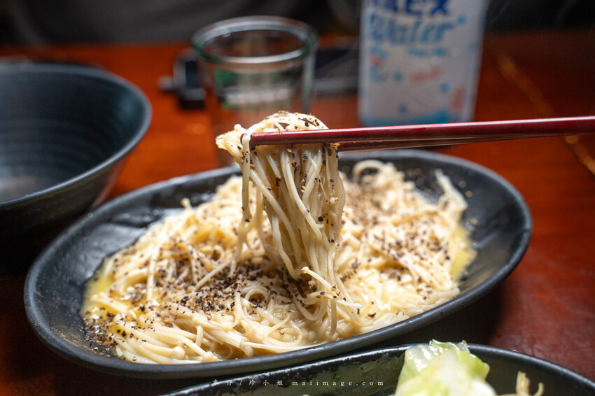 雞老闆桶仔雞萬隆店|這次老闆不只生日要請你吃雞,新推的清酒梅酒喝到飽,聚餐首選啦!