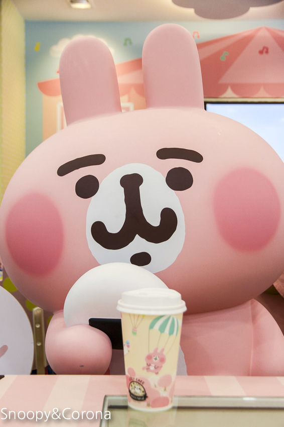 【台北景點】7-11卡娜赫拉聯名店～兔兔與P助陪伴用餐，可愛療癒又好拍的特色小七