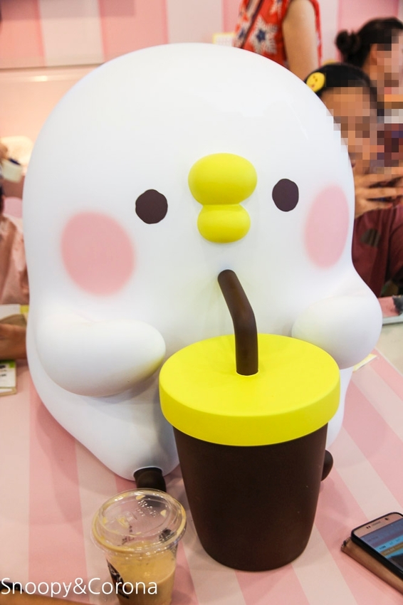 【台北景點】7-11卡娜赫拉聯名店～兔兔與P助陪伴用餐，可愛療癒又好拍的特色小七