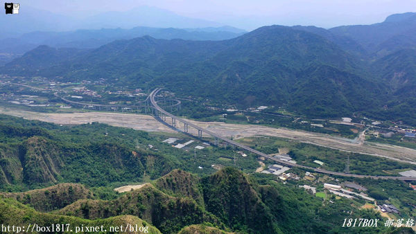 【南投。草屯】九九峰自然保留區＆九九峰森林步道。號稱能見到草屯最美山景的步道。空拍攝影分享篇