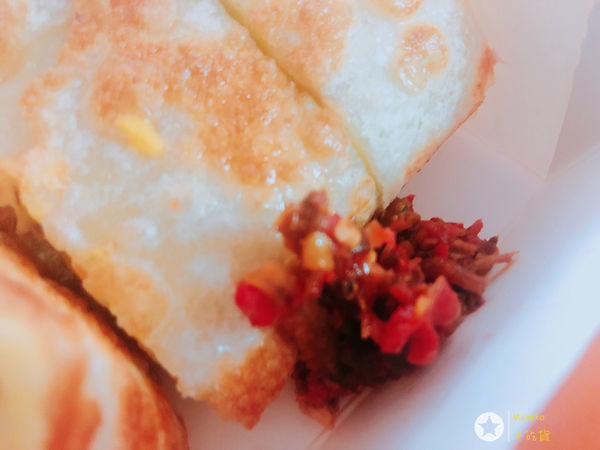 <艾烤客 Egg Cake >手工蛋餅X小魚辣椒醬 中和美食 早午餐 美食小吃 / 人氣蛋餅推薦 2019.05.23