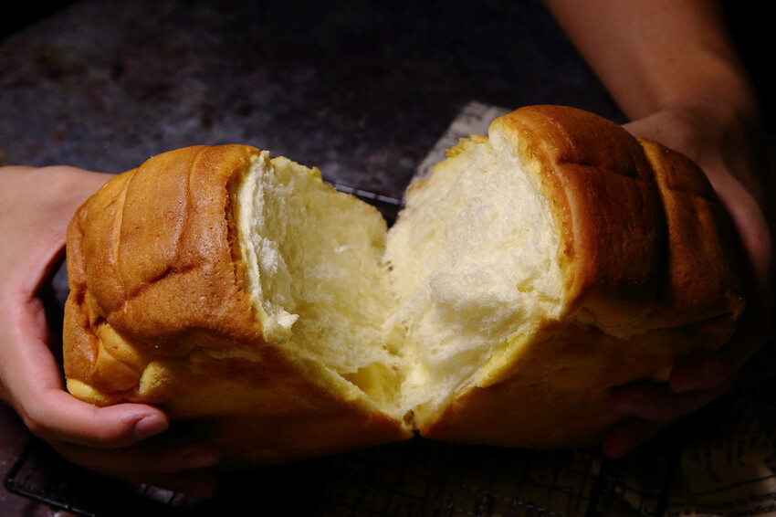 中秋送禮首選!賴董土司中秋禮盒,鳳梨酥與堅果塔送禮的最佳拍檔