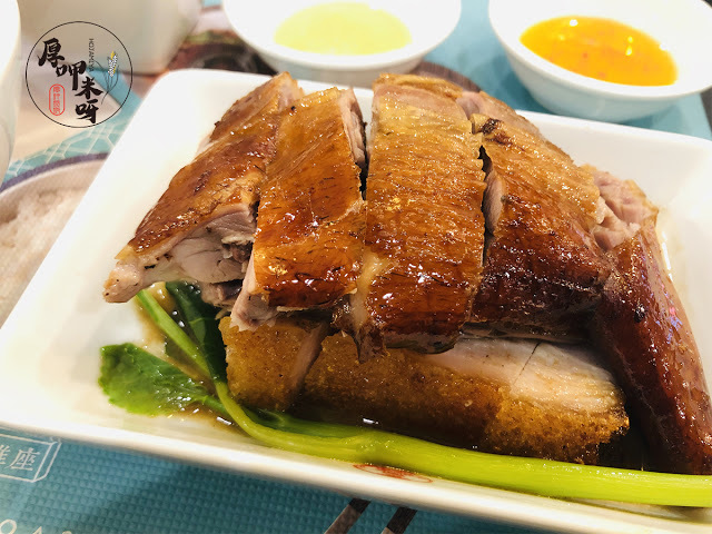 【厚呷米呀│台北國父紀念館】金鳳錦燒鵝 (JIN FENG JIN) 採用鵝界拿破崙招牌燒鵝五星上桌/脆皮燒腩肥瘦黃金比例入口旋轉跳躍閉著眼/必點茶飲師撞茶四次以上港式奶茶/推薦點套餐一次滿足享受