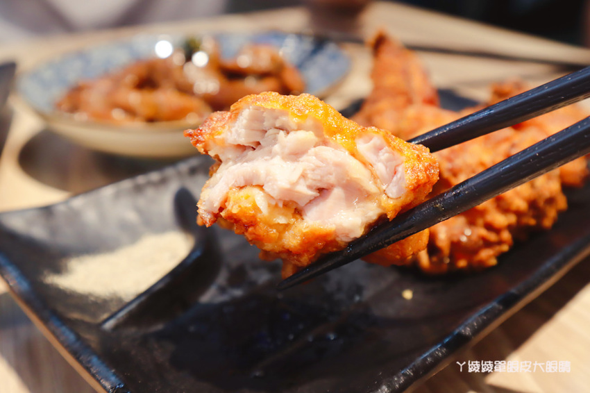 新竹東門市場美食推薦喜然海鮮泡飯!你吃過粉紅色浮誇龍蝦海鮮泡飯嗎?每日現炒日式咖哩