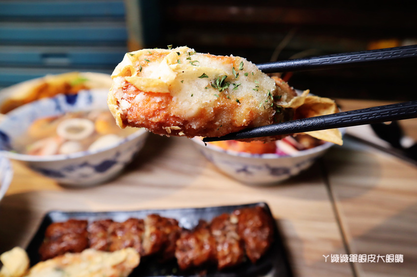 新竹東門市場美食推薦喜然海鮮泡飯！你吃過粉紅色浮誇龍蝦海鮮泡飯嗎？每日現炒日式咖哩