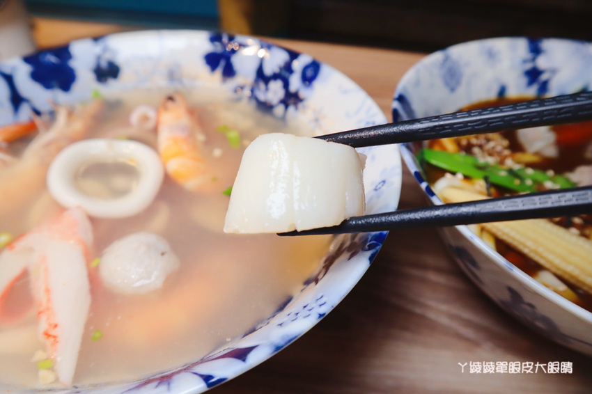 新竹東門市場美食推薦喜然海鮮泡飯！你吃過粉紅色浮誇龍蝦海鮮泡飯嗎？每日現炒日式咖哩