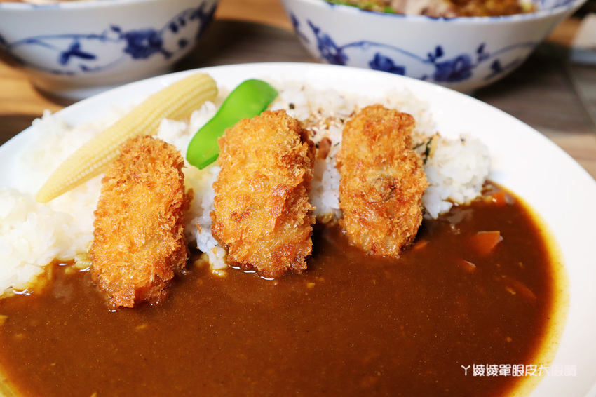 新竹東門市場美食推薦喜然海鮮泡飯!你吃過粉紅色浮誇龍蝦海鮮泡飯嗎?每日現炒日式咖哩
