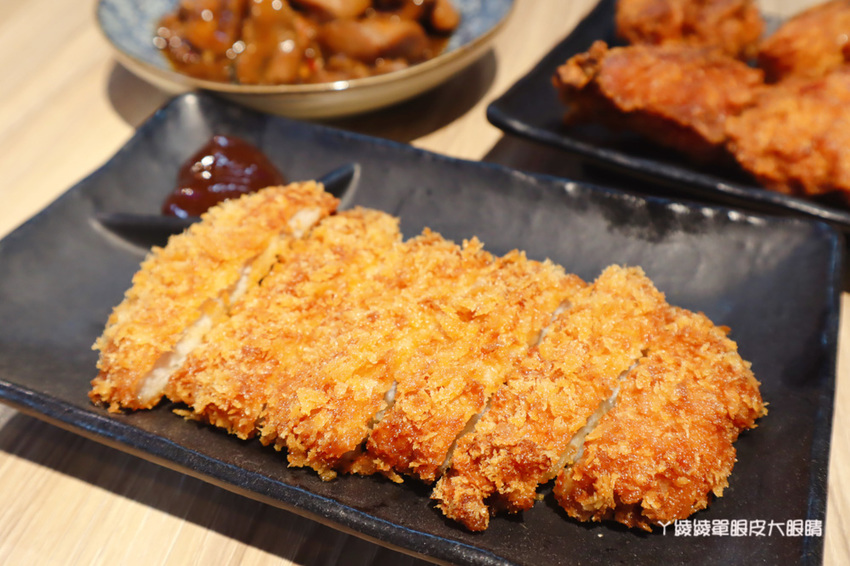 新竹東門市場美食推薦喜然海鮮泡飯!你吃過粉紅色浮誇龍蝦海鮮泡飯嗎?每日現炒日式咖哩