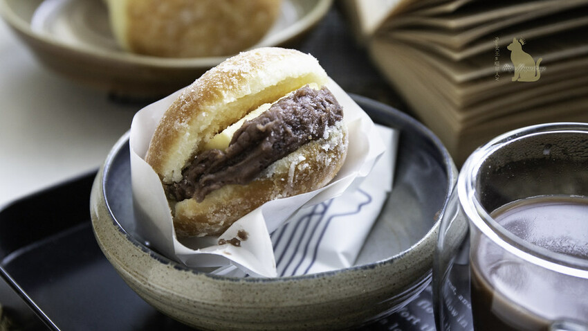 台中西區｜ 陸丘甜室 巷弄內的手作日式甜甜!! 圓嘟嘟甜甜圈是爆餡系!