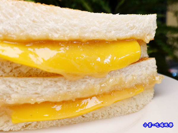 煉乳起司吐司-真芳碳烤吐司南西店 (1).jpg