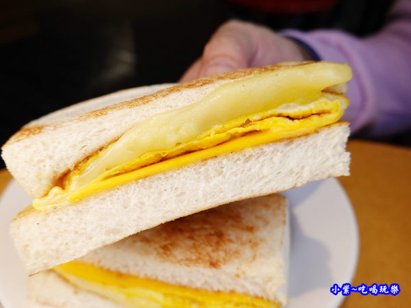 起司起司蛋吐司-真芳碳烤吐司南西店  (5).jpg