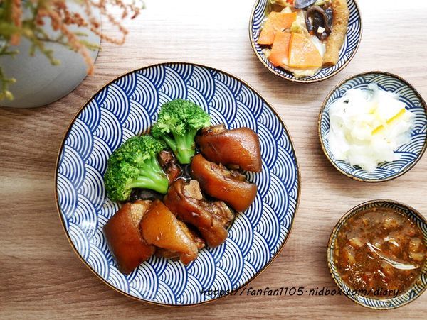 【信義區滷肉飯】滷肉控 #最潮滷肉飯 #文青風 #台菜 #手路小菜 #市政府 (24).JPG