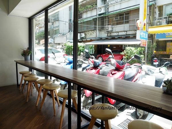 【信義區滷肉飯】滷肉控 #最潮滷肉飯 #文青風 #台菜 #手路小菜 #市政府 (1).JPG