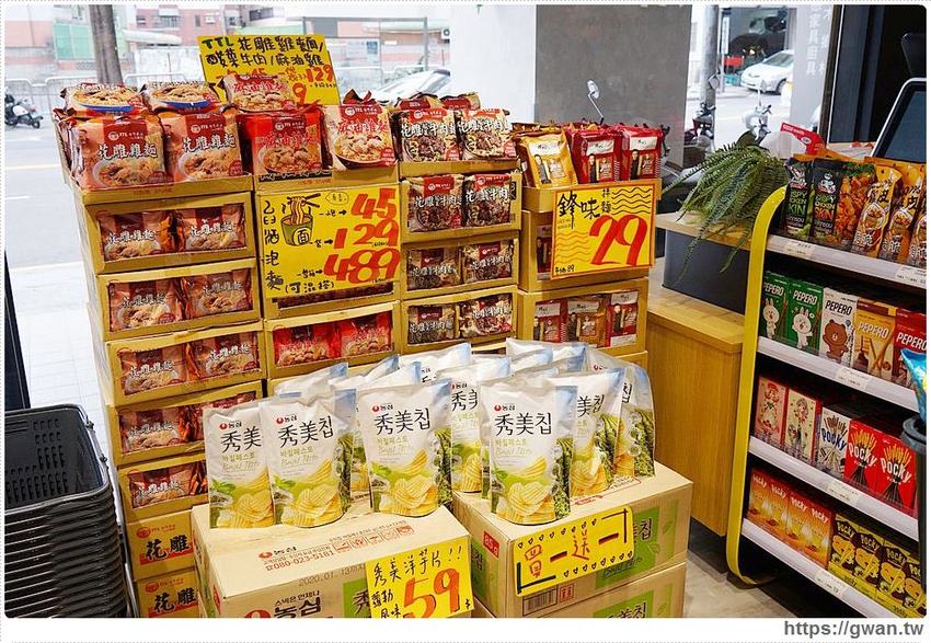 台中進口零食批發倉庫出清！聖誕出清只有兩週，超佛心價格還能免費換冰淇淋～