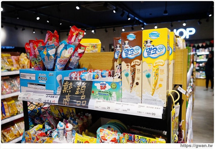 台中進口零食批發倉庫出清！聖誕出清只有兩週，超佛心價格還能免費換冰淇淋～