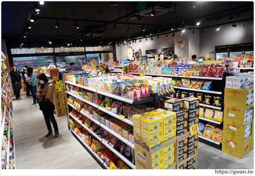 台中進口零食批發倉庫出清！聖誕出清只有兩週，超佛心價格還能免費換冰淇淋～