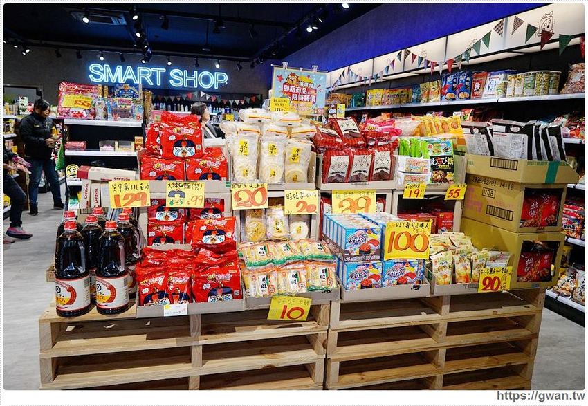 台中進口零食批發倉庫出清！聖誕出清只有兩週，超佛心價格還能免費換冰淇淋～