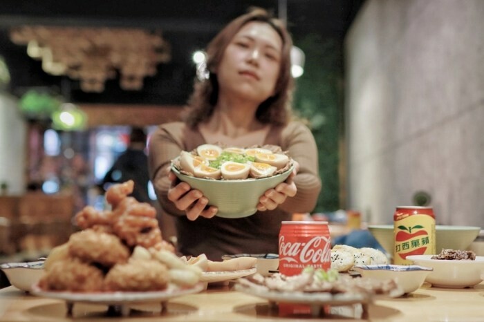 苗栗旅遊住宿/頭份尚順君樂飯店，經典雙床客房，在尚順享受吃喝玩樂的快感