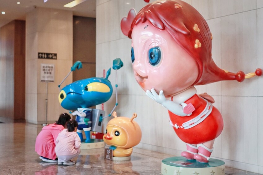 苗栗旅遊住宿/頭份尚順君樂飯店，經典雙床客房，在尚順享受吃喝玩樂的快感