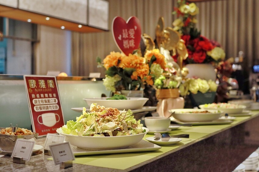 苗栗旅遊住宿/頭份尚順君樂飯店，經典雙床客房，在尚順享受吃喝玩樂的快感