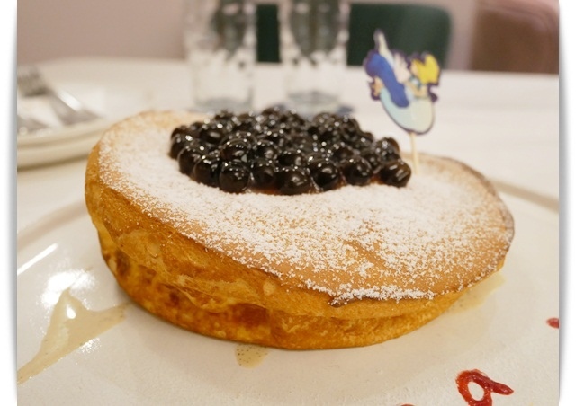 高雄漢神巨蛋「Petit Doux．微兜」甜蜜蜜、好軟綿的瓦帕鬆餅 ♪