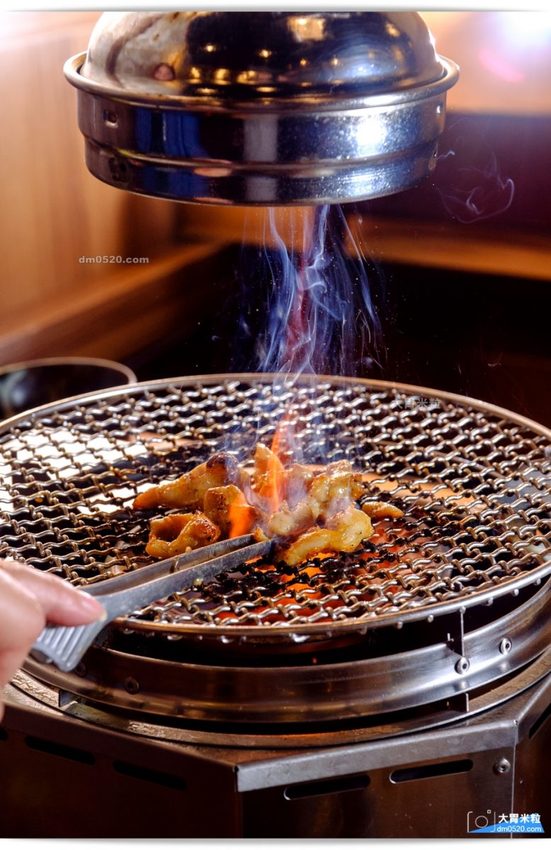 西門町電影街人氣燒肉居酒屋,聚樂町新品牌,喜多肉和牛燒肉居酒屋,肥滋滋和牛搭配台式特色湯品/沙瓦調酒,盡情享受燒烤微醺樂趣！西門町單點燒肉推薦,西門町居酒屋推薦,西門町武昌街美食推薦, - 大胃米粒