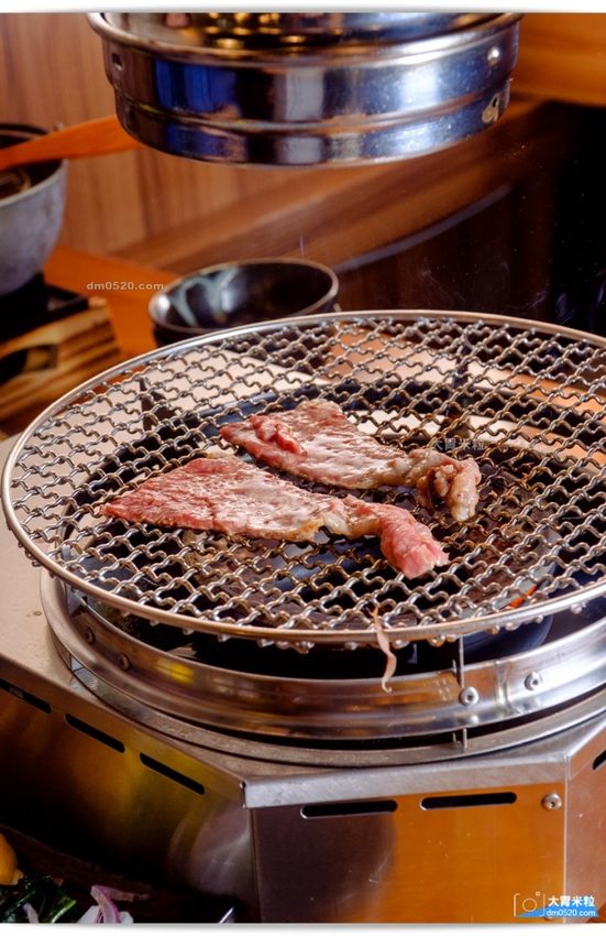 西門町電影街人氣燒肉居酒屋,聚樂町新品牌,喜多肉和牛燒肉居酒屋,肥滋滋和牛搭配台式特色湯品/沙瓦調酒,盡情享受燒烤微醺樂趣！西門町單點燒肉推薦,西門町居酒屋推薦,西門町武昌街美食推薦, - 大胃米粒