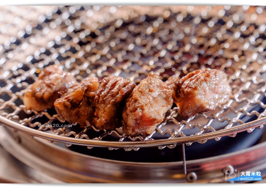 西門町電影街人氣燒肉居酒屋,聚樂町新品牌,喜多肉和牛燒肉居酒屋,肥滋滋和牛搭配台式特色湯品/沙瓦調酒,盡情享受燒烤微醺樂趣！西門町單點燒肉推薦,西門町居酒屋推薦,西門町武昌街美食推薦, - 大胃米粒